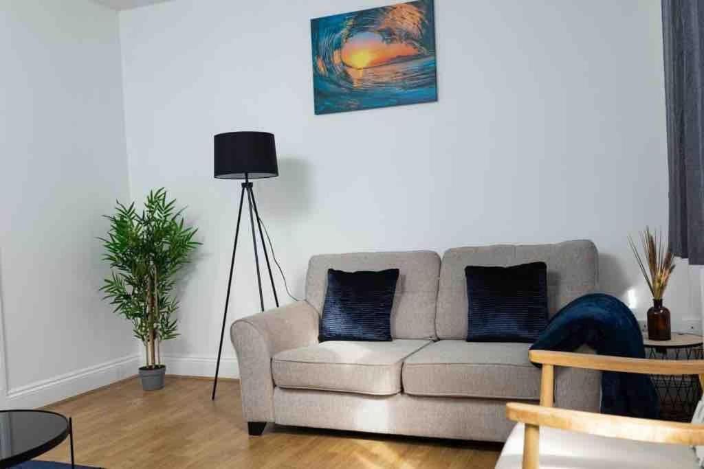 Spacious City Centre 2 Bedroom Apartment - Lt Apartment 莱切斯特 外观 照片